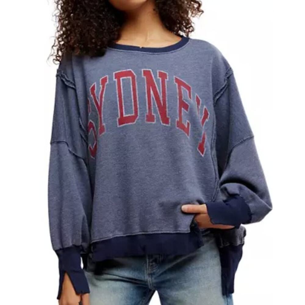 Medium | Free People | NWT | We The Free Graphic Camden | Sydney | MSRP $98